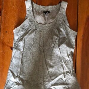3/$10 Banana Republic sleeveless cotton top
